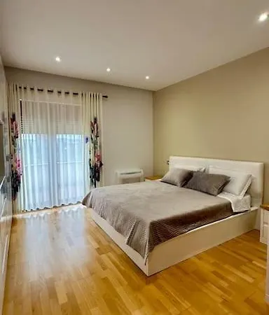 Lufi Villa Kamez